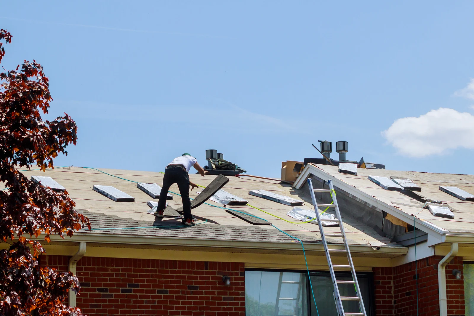 Installation Process of a Shingle Roof: What to expect